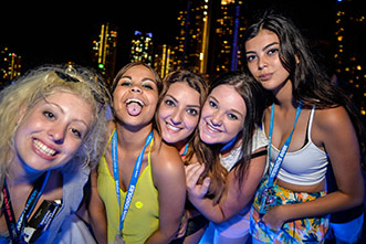 over 18 party boat for schoolies in the gold coast
