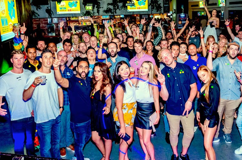 Group photo of surfers paradise nightclub tour at the Surfers Beer Garden